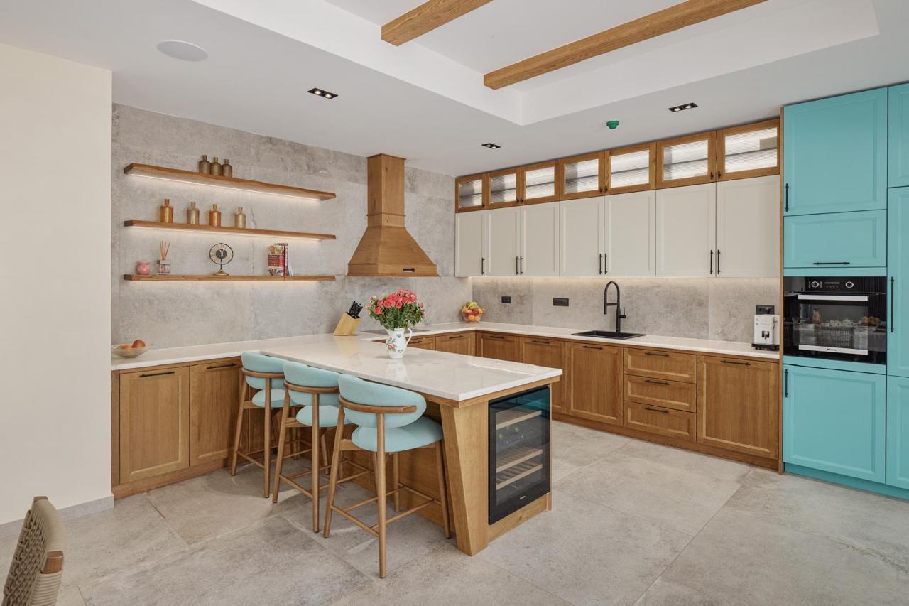  Image of Villa - 3 Bedrooms - 3 Bathrooms for Residential For Sale in Herceg-Novi-Lustica-Montenegro, Image 14